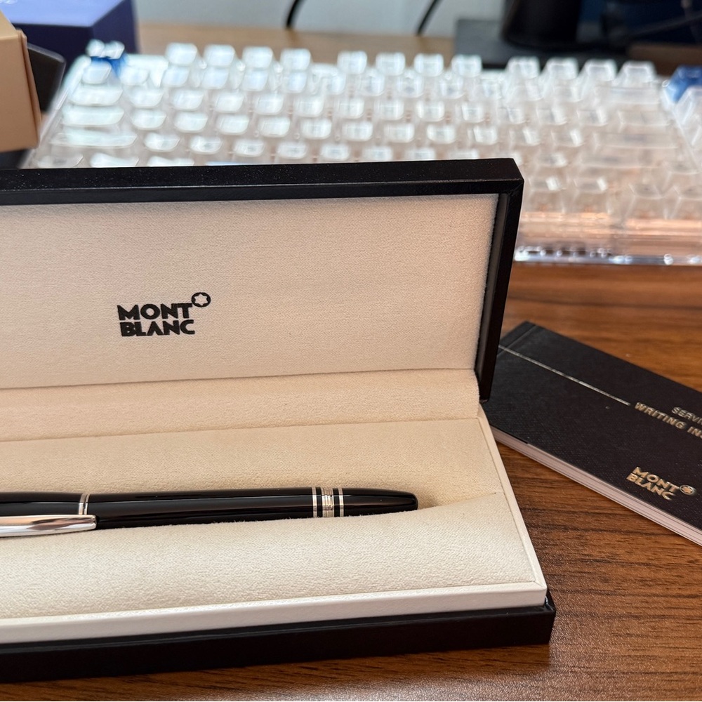 Brand New MONTBLANC Starwalker Fineliner Rollerball Pen Platinum Resin